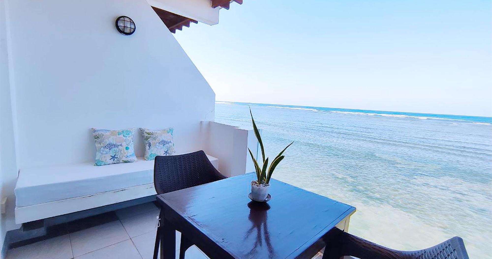 Casa Almarenzo Bed & Breakfast Bolinao Exterior foto