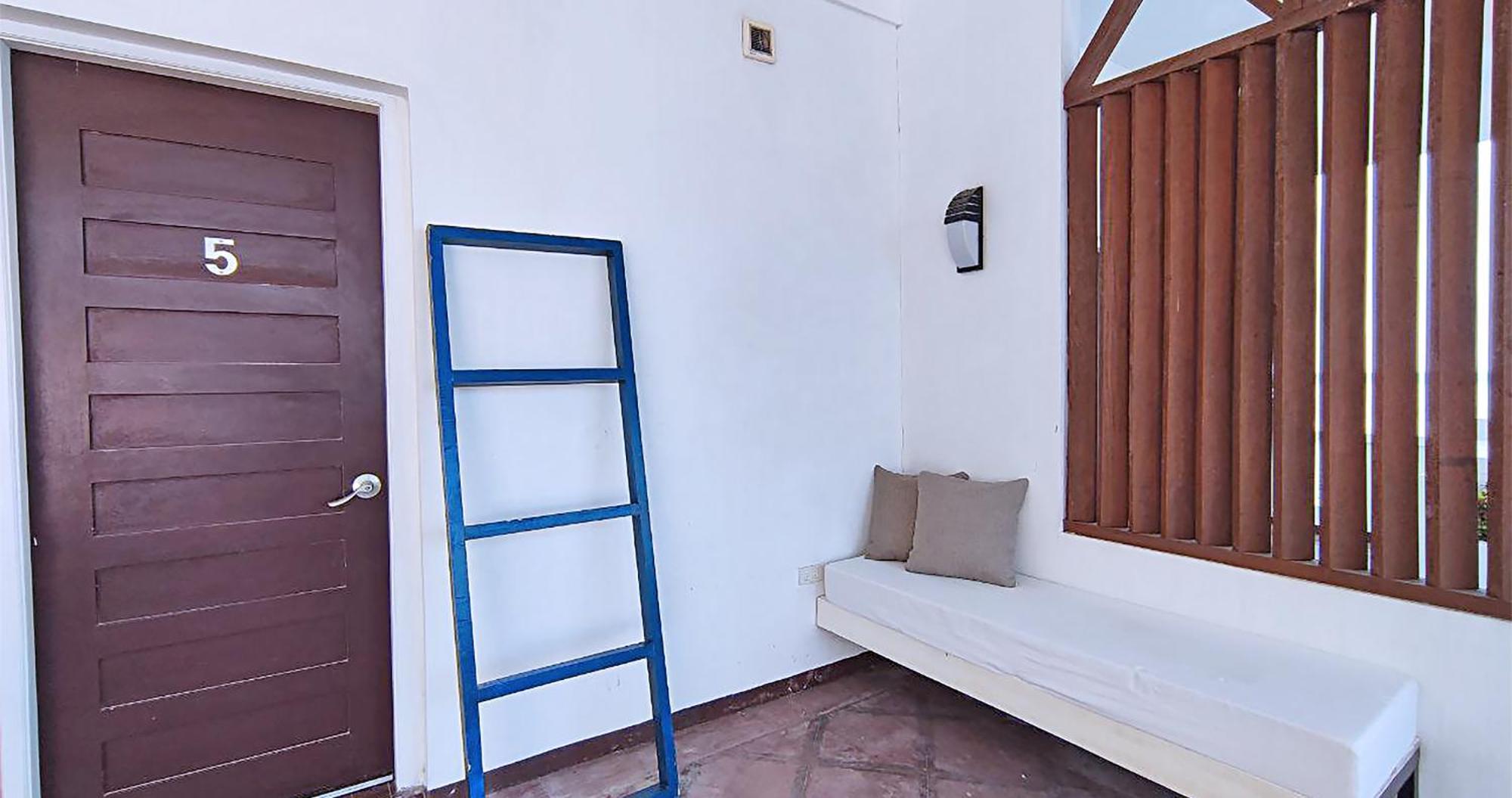 Casa Almarenzo Bed & Breakfast Bolinao Exterior foto
