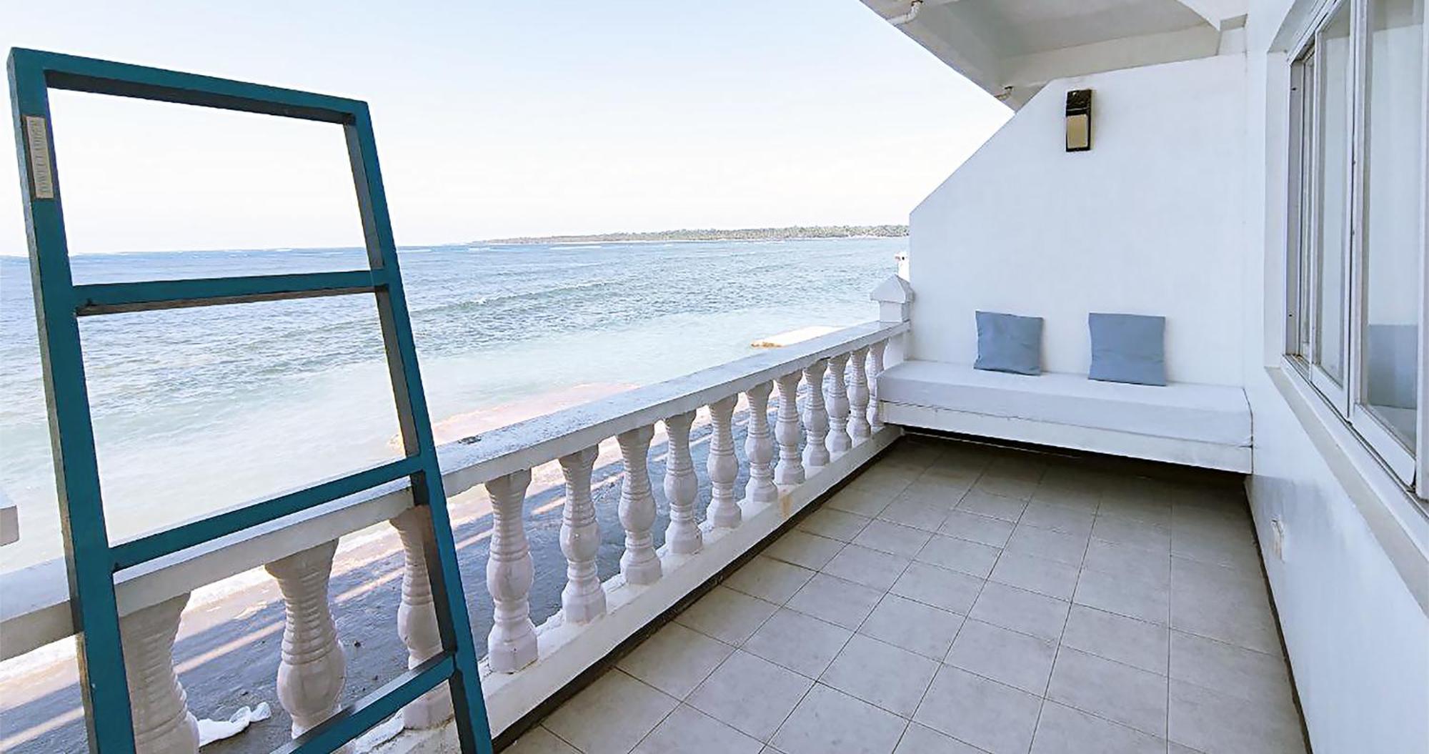 Casa Almarenzo Bed & Breakfast Bolinao Exterior foto