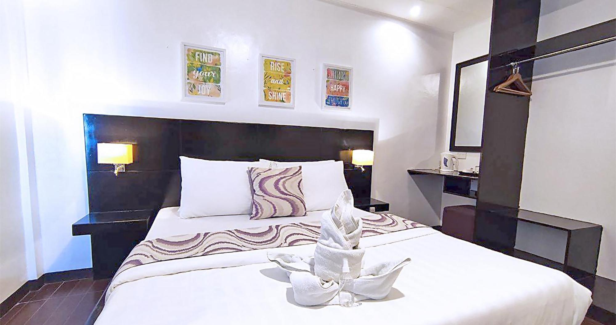 Casa Almarenzo Bed & Breakfast Bolinao Exterior foto